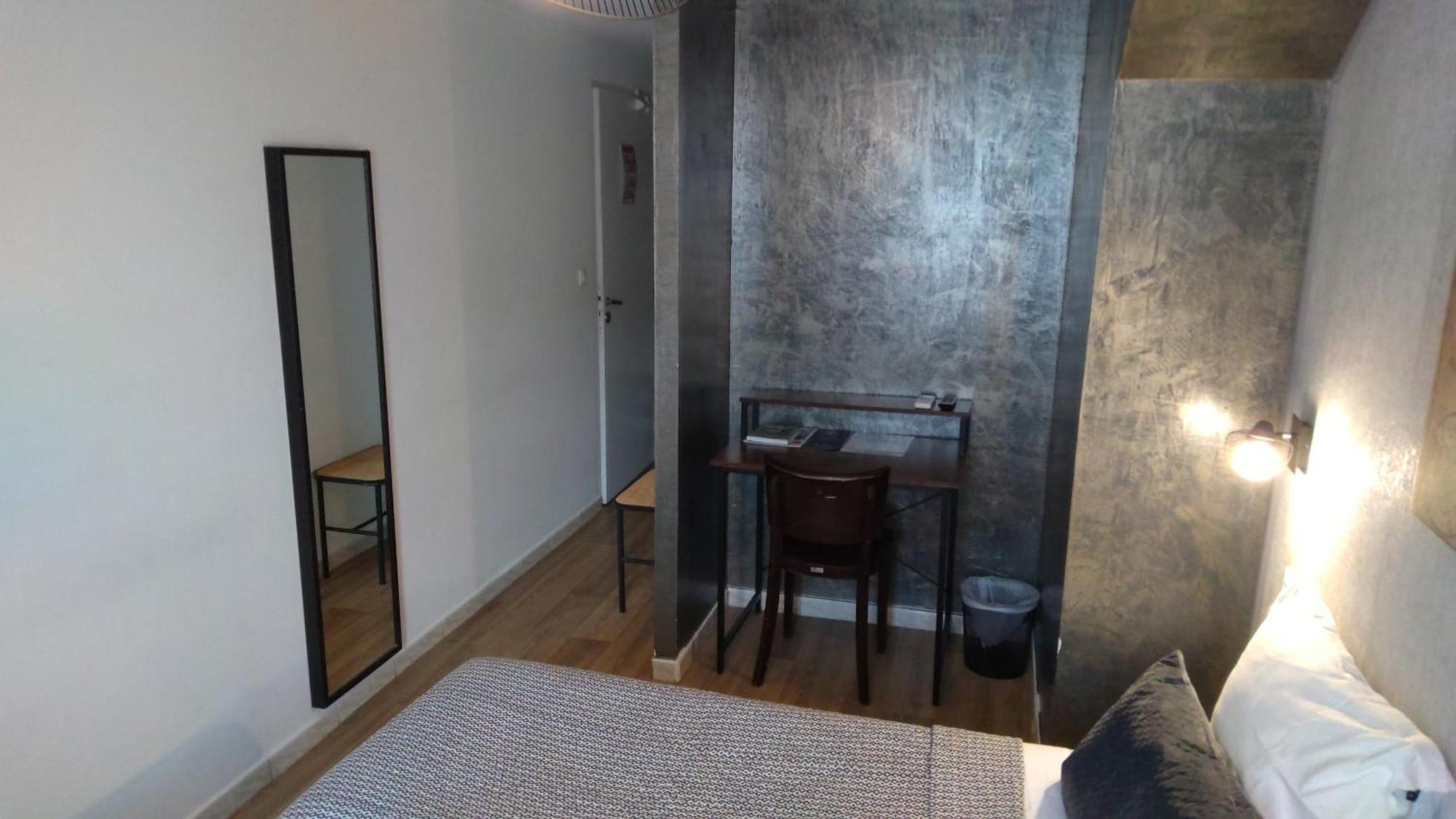 Logis Hotel La Cle Des Songes Pierrefeu-du-Var Eksteriør billede